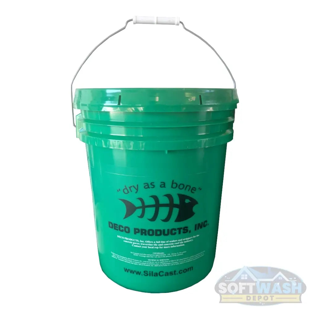 Green 5-gallon Deco Silicast BES sealer bucket with “dry as a bone” logo and handle. - Soft Wash Depot.