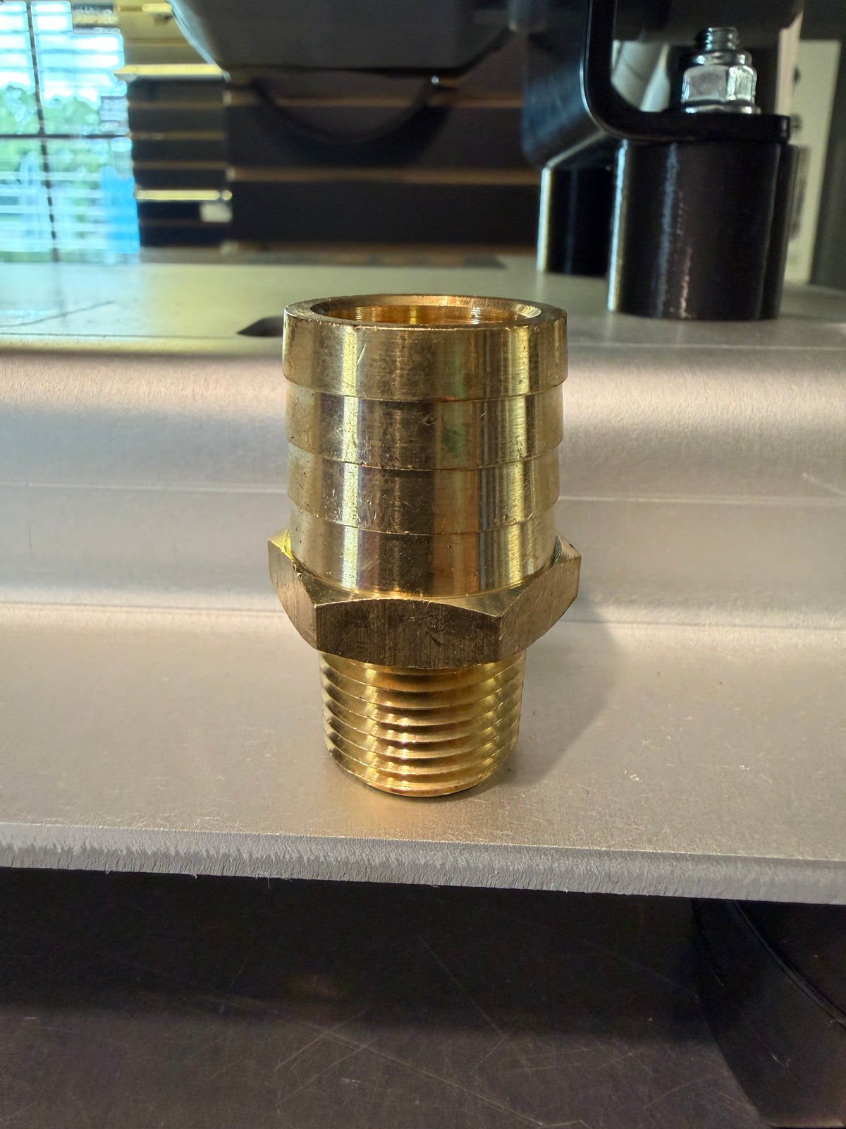 Brass Hose Barb – 1" Hose Barb x 1/2" MPT | 32307