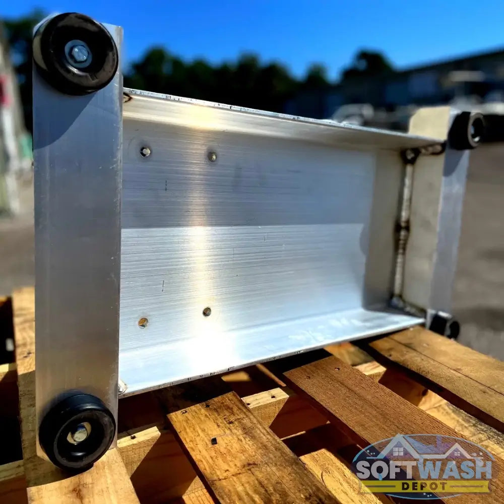 SWD gear drive 10 GPM 3000 PSI pressure washer with Honda GX690 and General TSF2221 pump.