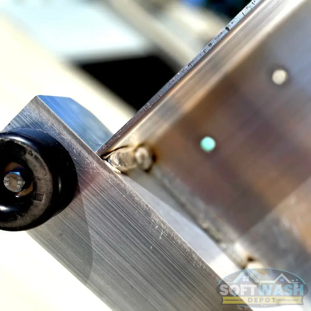 SWD gear drive 10 GPM 3000 PSI pressure washer with Honda GX690 and General TSF2221 pump.