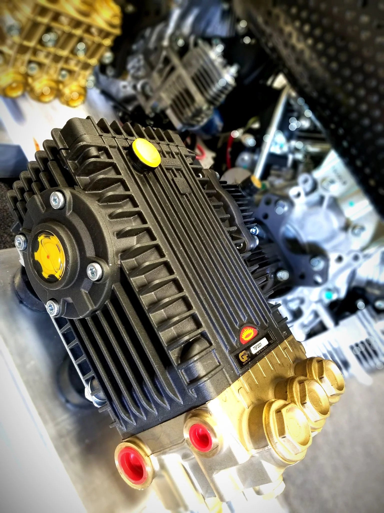 12 GPM at 2500 PSI Soft Wash Depot Gear Drive – Honda iGX800 With General Pump