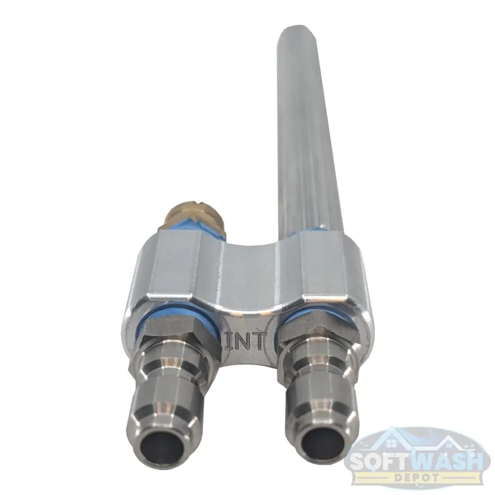 Davis Shooter dual nozzle holder with long-range shooter tip and soap nozzle, quick-connect pressure wash and soft wash spray combo for high reach and efficient chemical application. - Soft Wash Depot