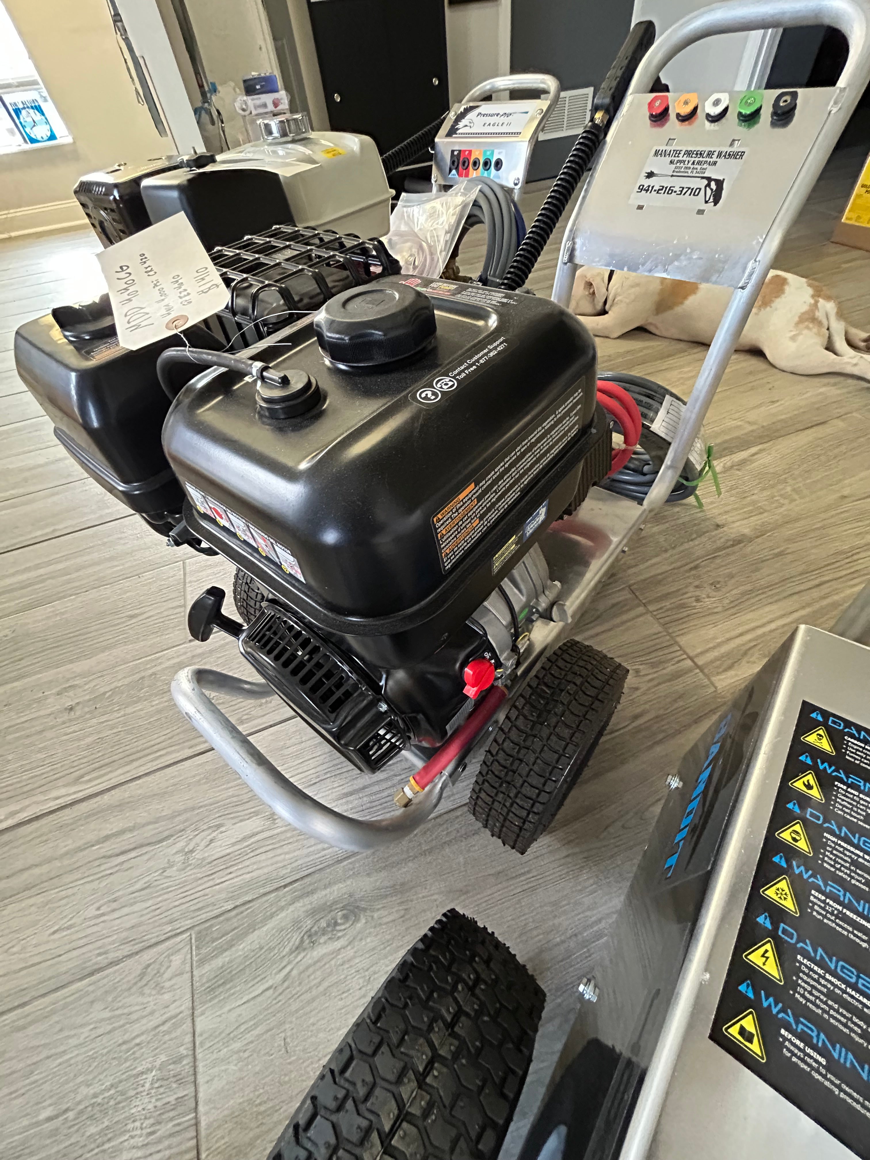 Honda 4000PSI 4GPM Roll Cage Hot Water Pressure Washer