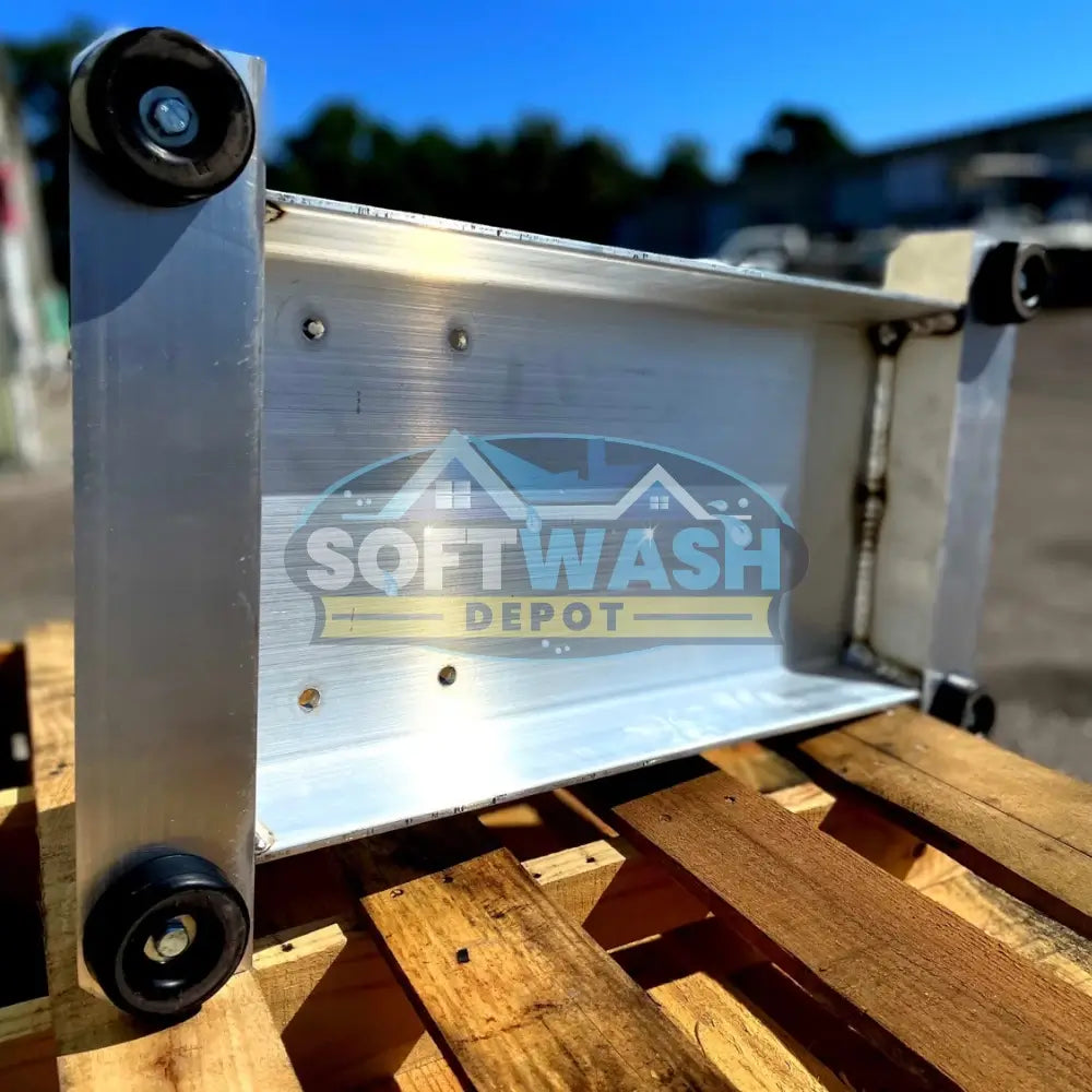SWD 5.5GPM at 3000psi Gear Drive Honda GX390 With Comet Pump Electric Start Skid