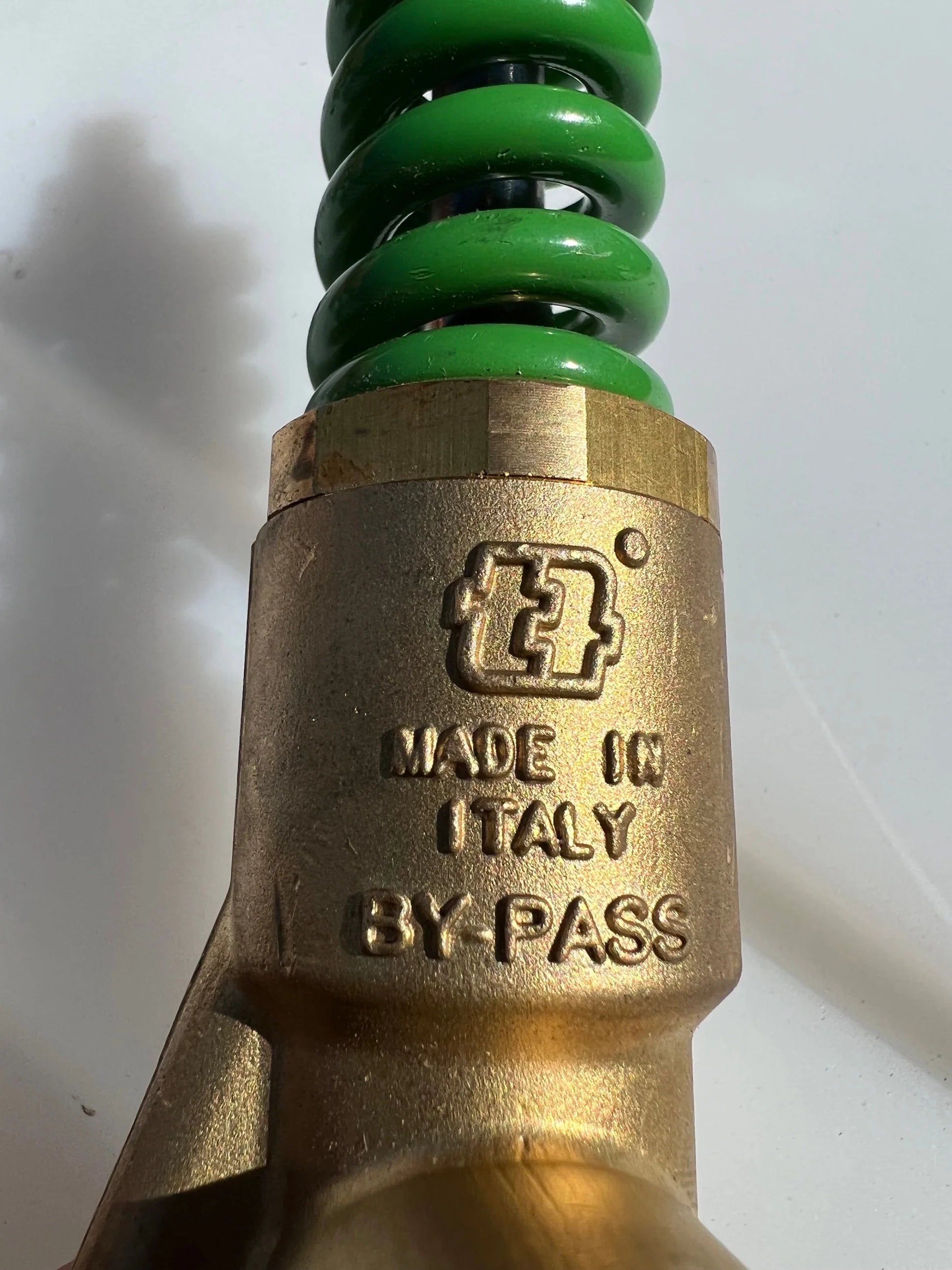 VRT100 Green Spring Brass 1/2" Unloader